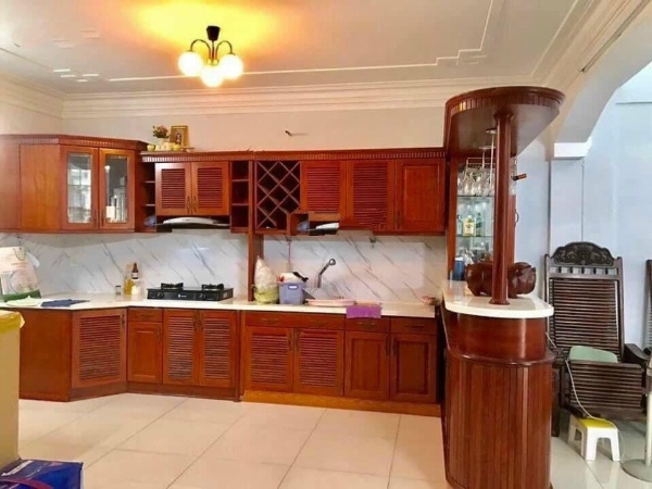 Bán gấp căn nhà 3 tầng tại Phố Nguyễn Thiện Thuật, Phường 1, Quận 3, Hồ Chí Minh